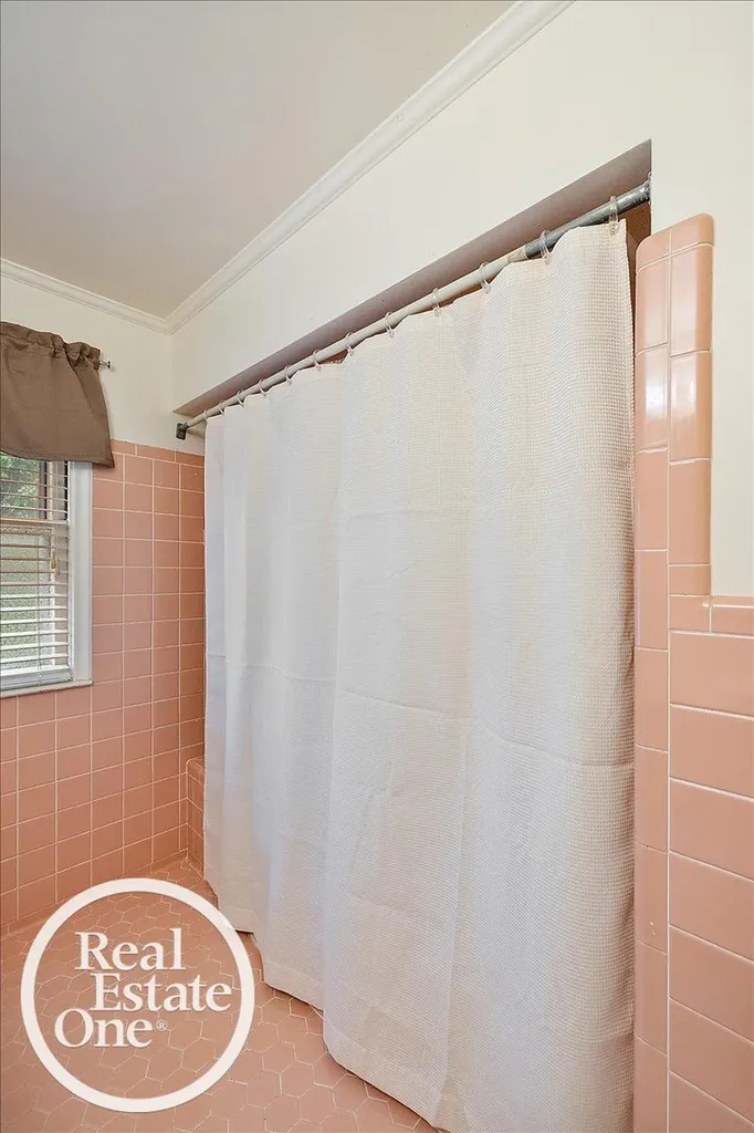 324 Cloverly Road Grosse Pointe Farms City MI 48236