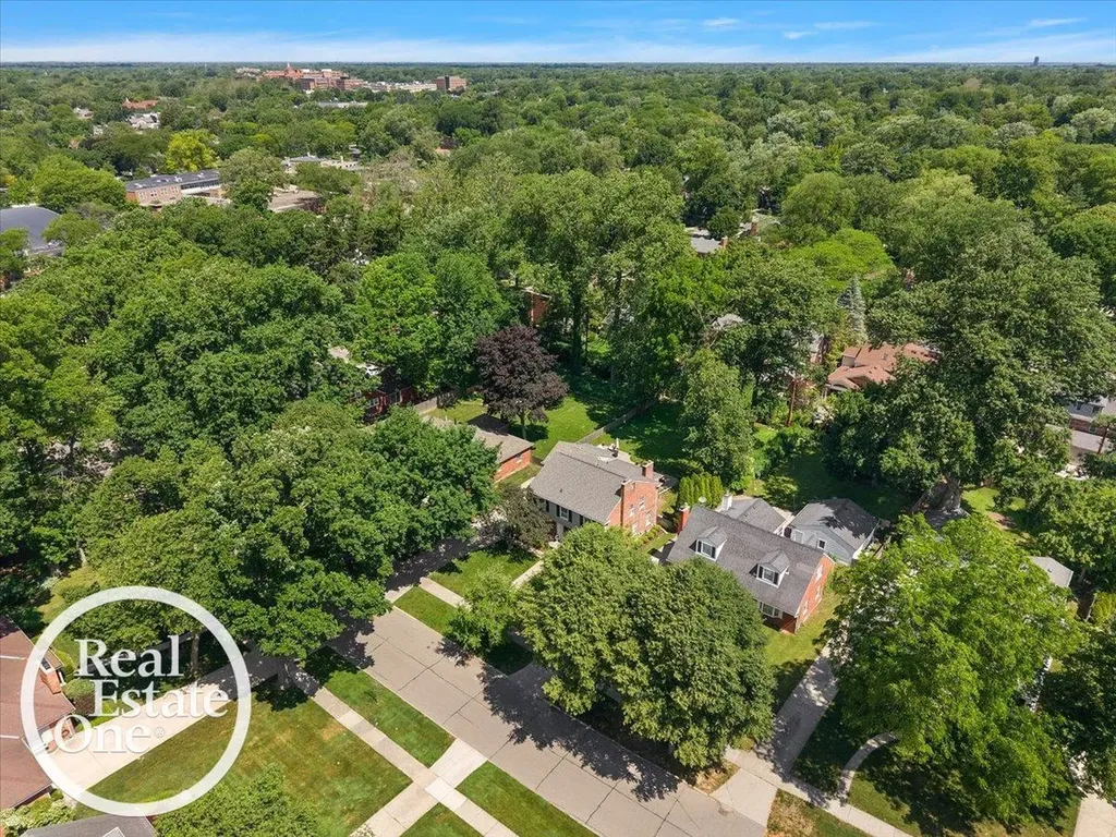324 Cloverly Road Grosse Pointe Farms City MI 48236
