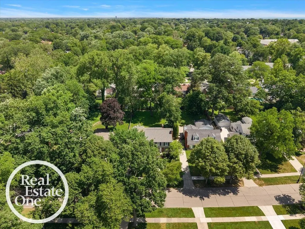 324 Cloverly Road Grosse Pointe Farms City MI 48236