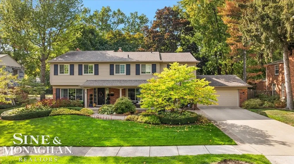 263 Lakeland Street Grosse Pointe City MI 48230