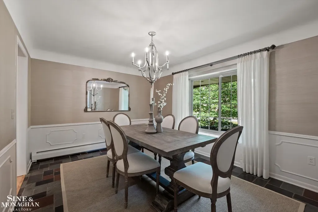 263 Lakeland Street Grosse Pointe City MI 48230