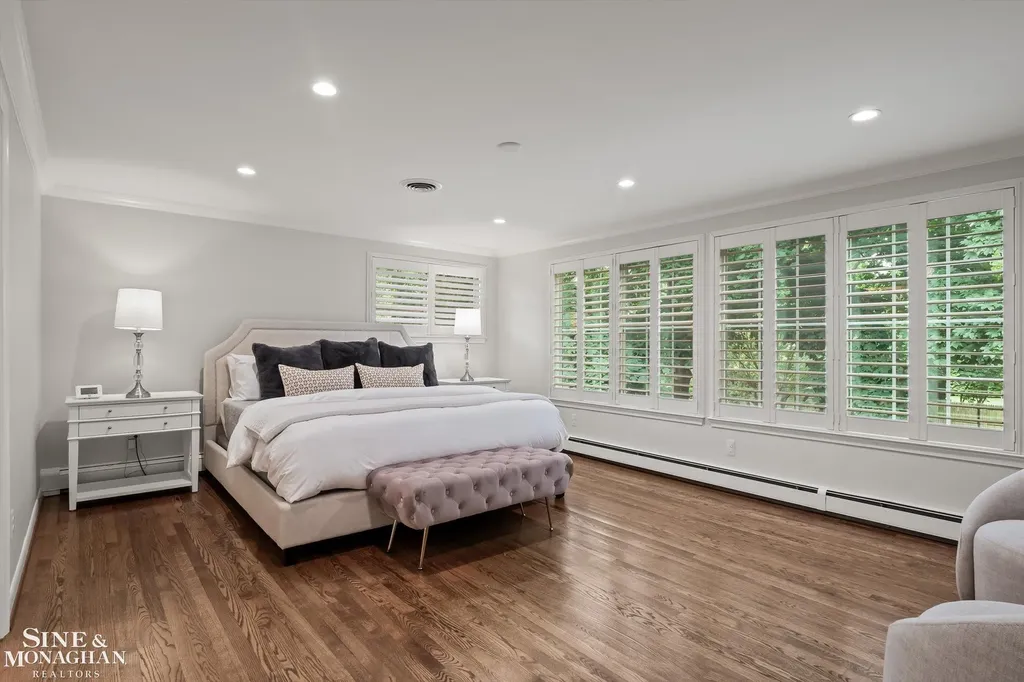263 Lakeland Street Grosse Pointe City MI 48230