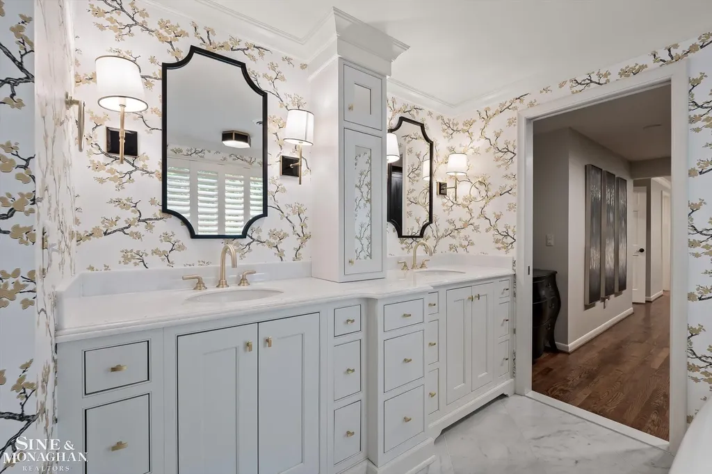 263 Lakeland Street Grosse Pointe City MI 48230