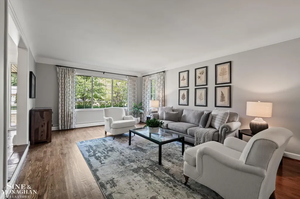 263 Lakeland Street Grosse Pointe City MI 48230