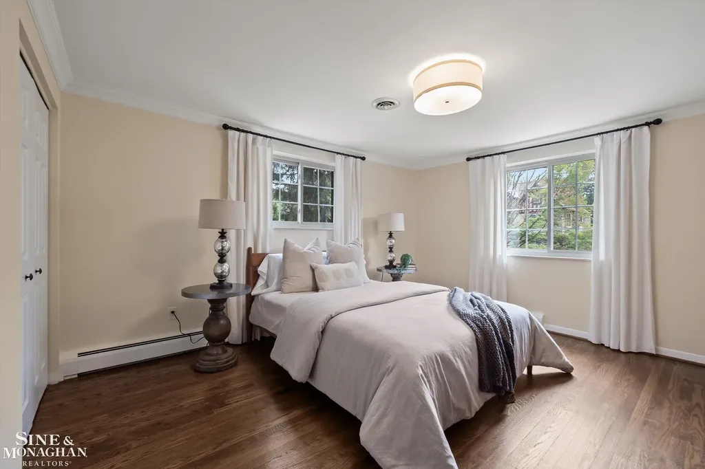 263 Lakeland Street Grosse Pointe City MI 48230