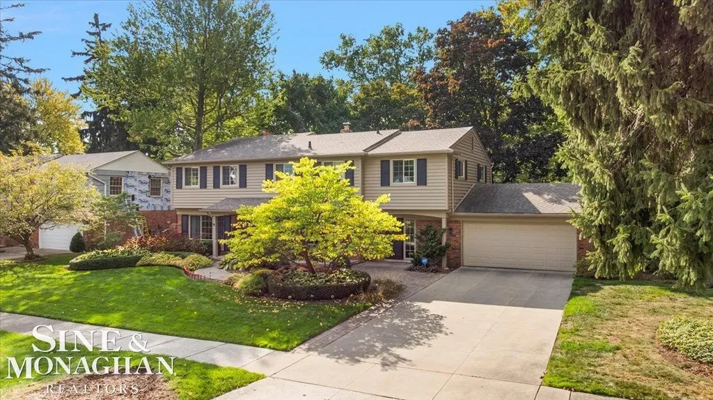 263 Lakeland Street Grosse Pointe City MI 48230
