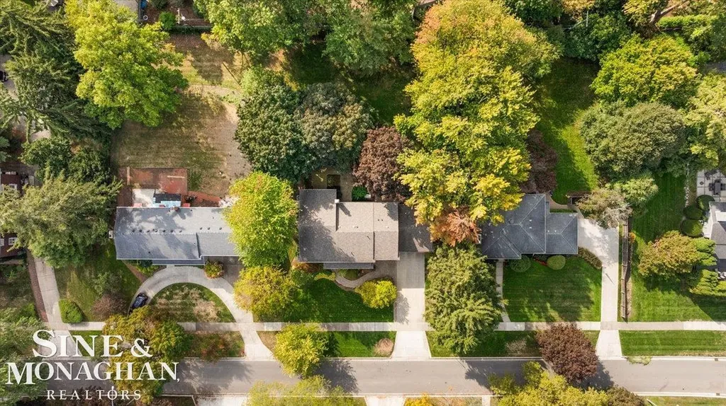 263 Lakeland Street Grosse Pointe City MI 48230
