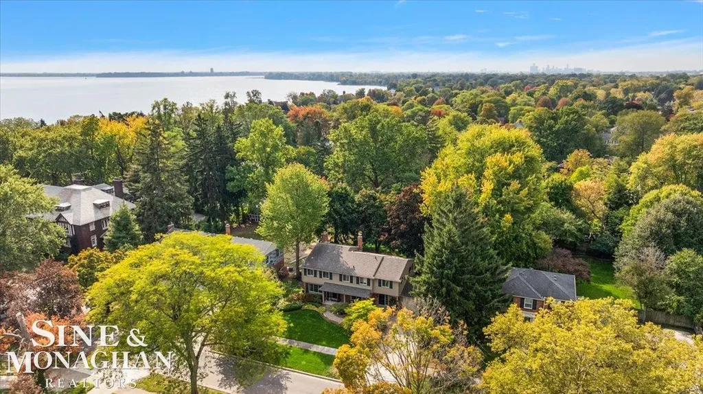 263 Lakeland Street Grosse Pointe City MI 48230