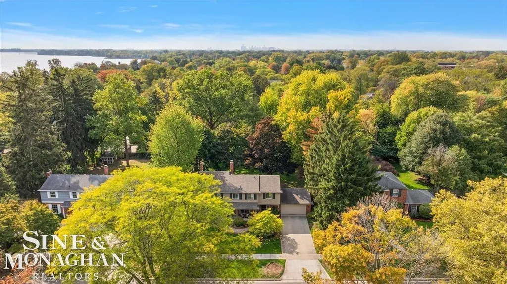 263 Lakeland Street Grosse Pointe City MI 48230