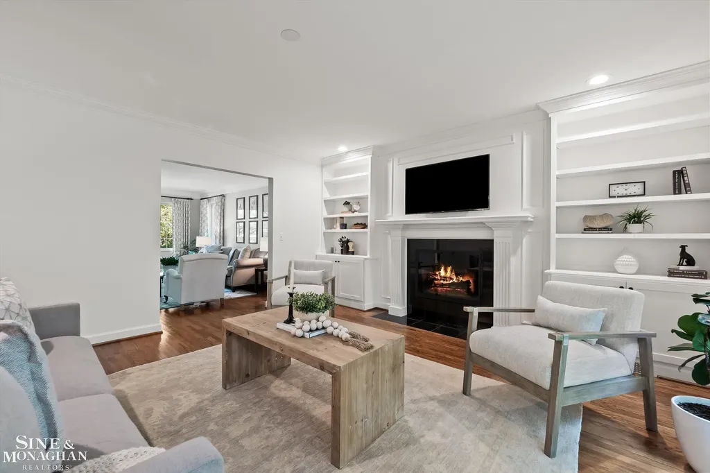 263 Lakeland Street Grosse Pointe City MI 48230