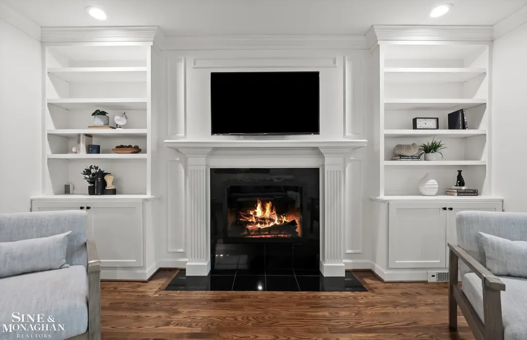 263 Lakeland Street Grosse Pointe City MI 48230