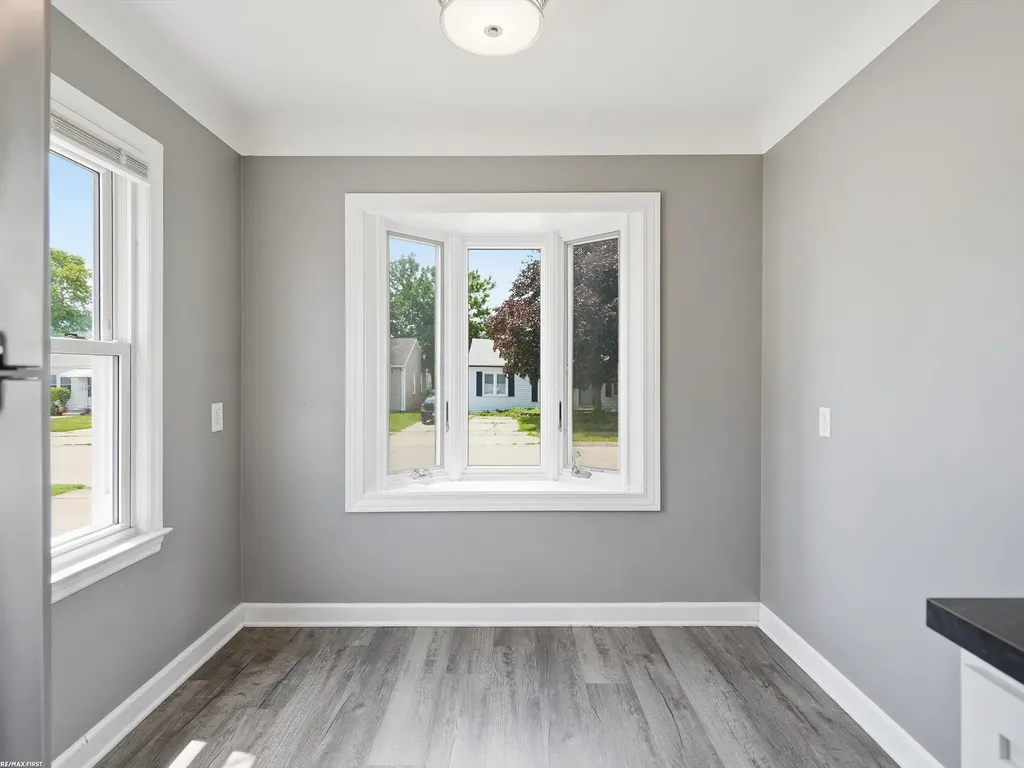 25750 Send Street Roseville City MI 48066