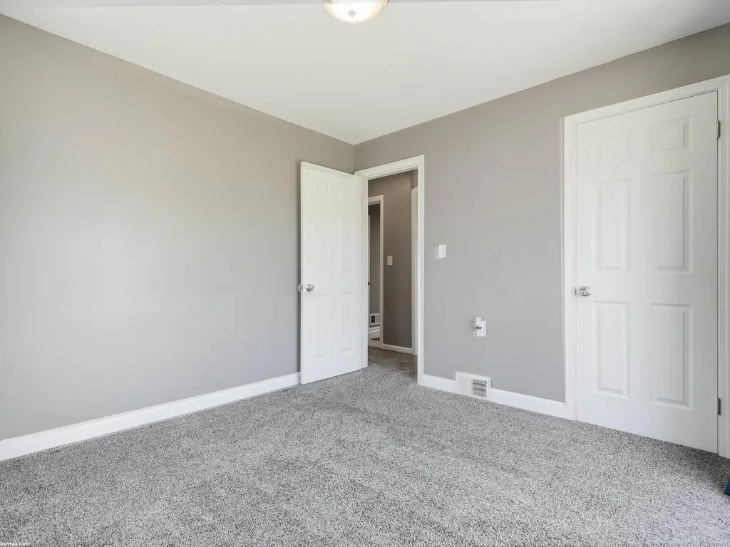 25750 Send Street Roseville City MI 48066
