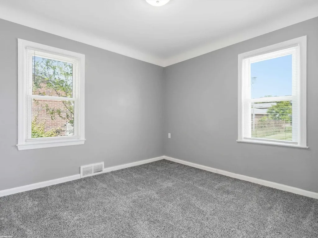 25750 Send Street Roseville City MI 48066