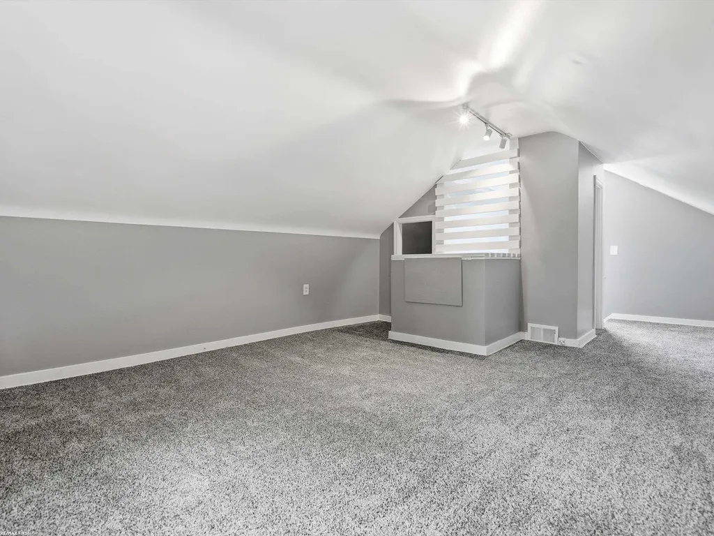 25750 Send Street Roseville City MI 48066