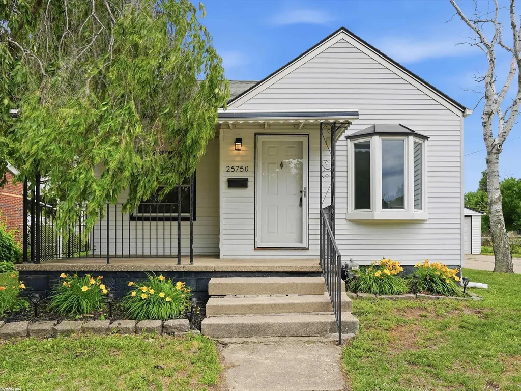 25750 Send Street Roseville City MI 48066