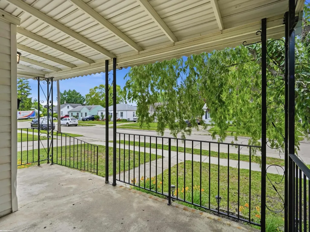 25750 Send Street Roseville City MI 48066