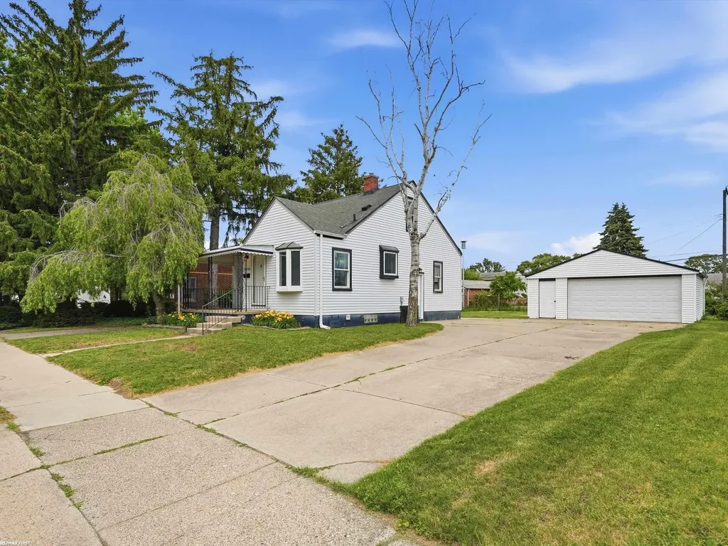 25750 Send Street Roseville City MI 48066