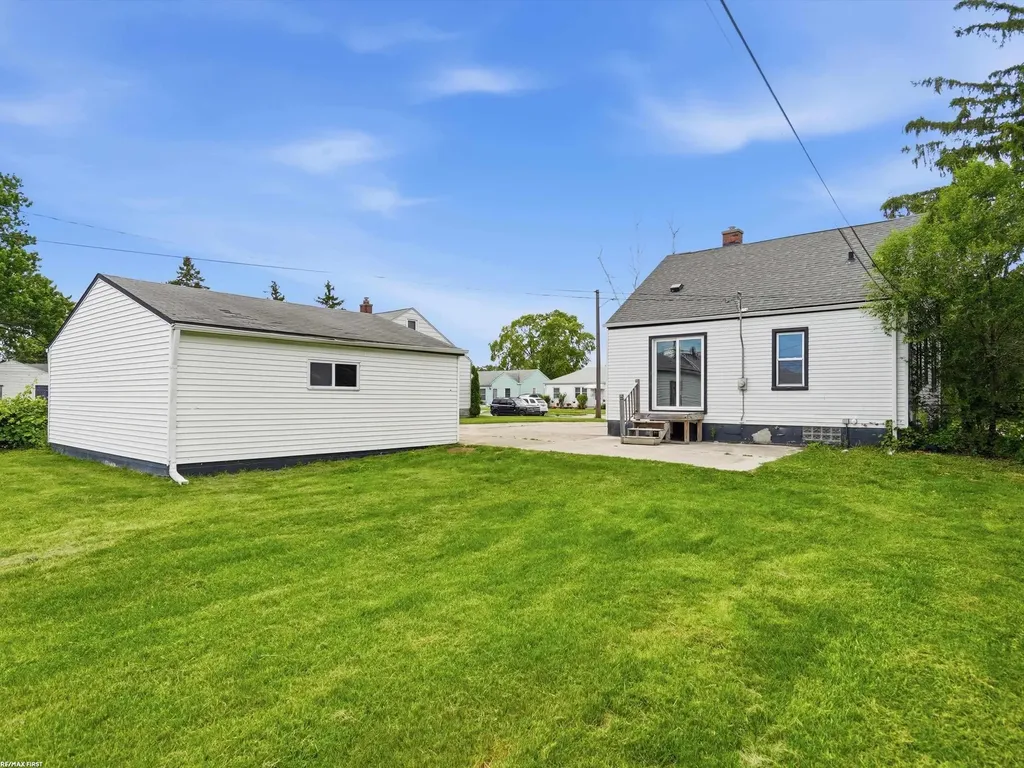 25750 Send Street Roseville City MI 48066