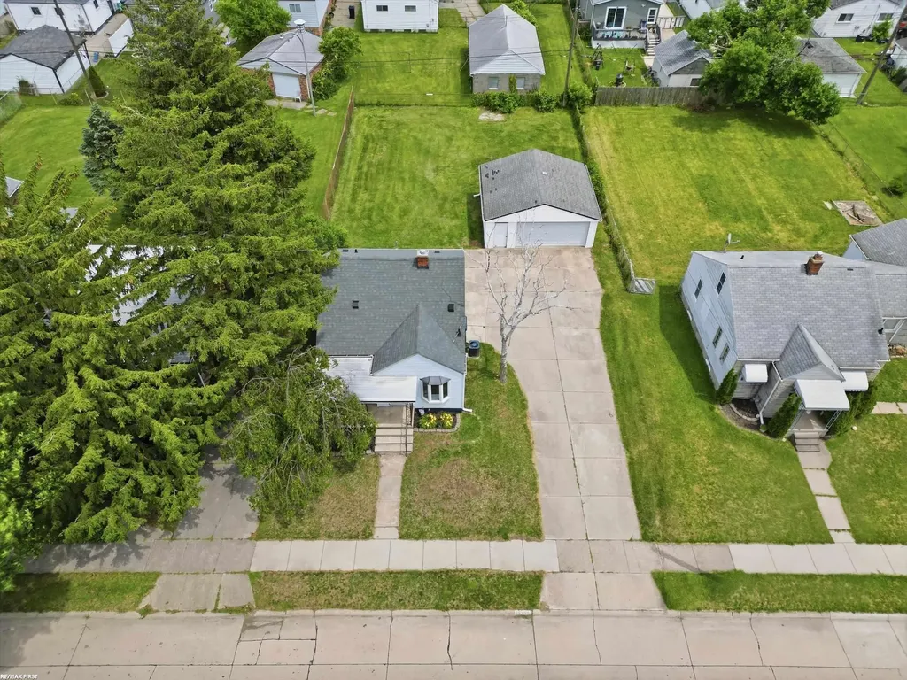 25750 Send Street Roseville City MI 48066