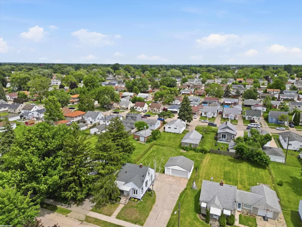 25750 Send Street Roseville City MI 48066