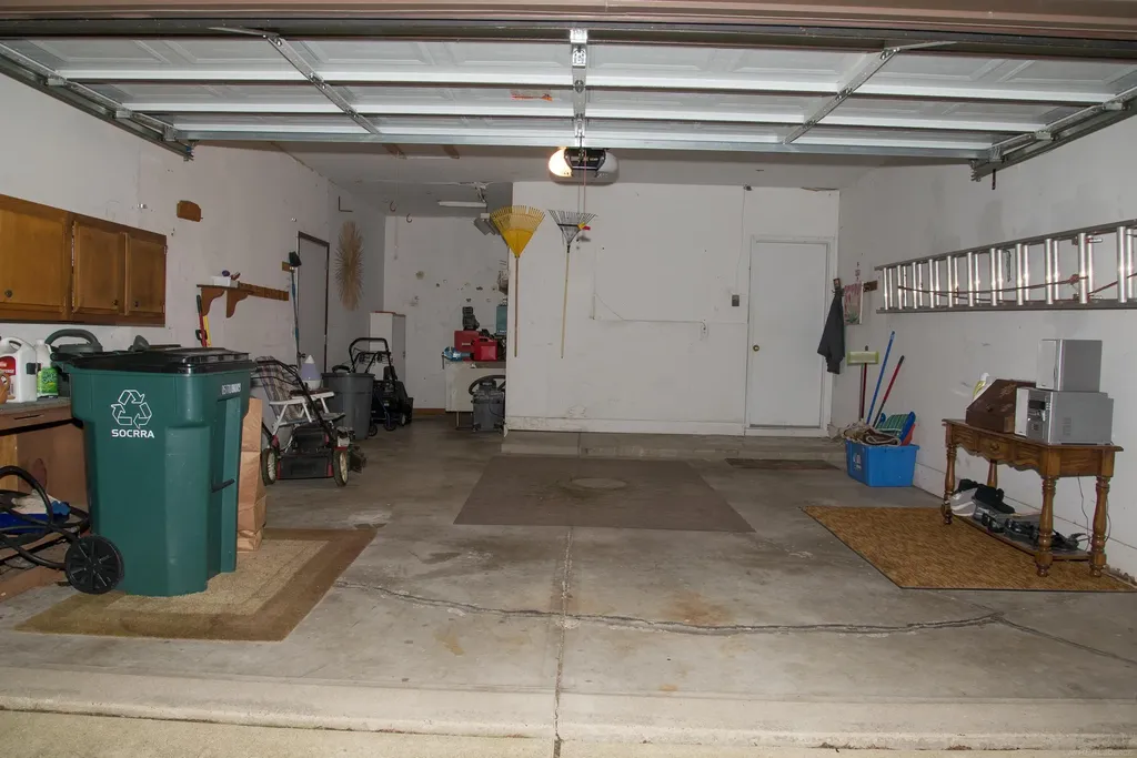 2188 Zenia Drive Troy City MI 48083