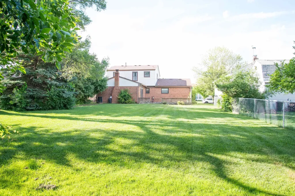 2188 Zenia Drive Troy City MI 48083