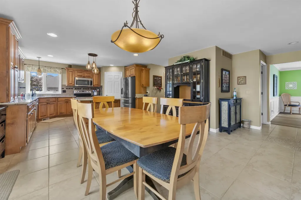 18913 Strongford Drive Macomb Township MI 48044