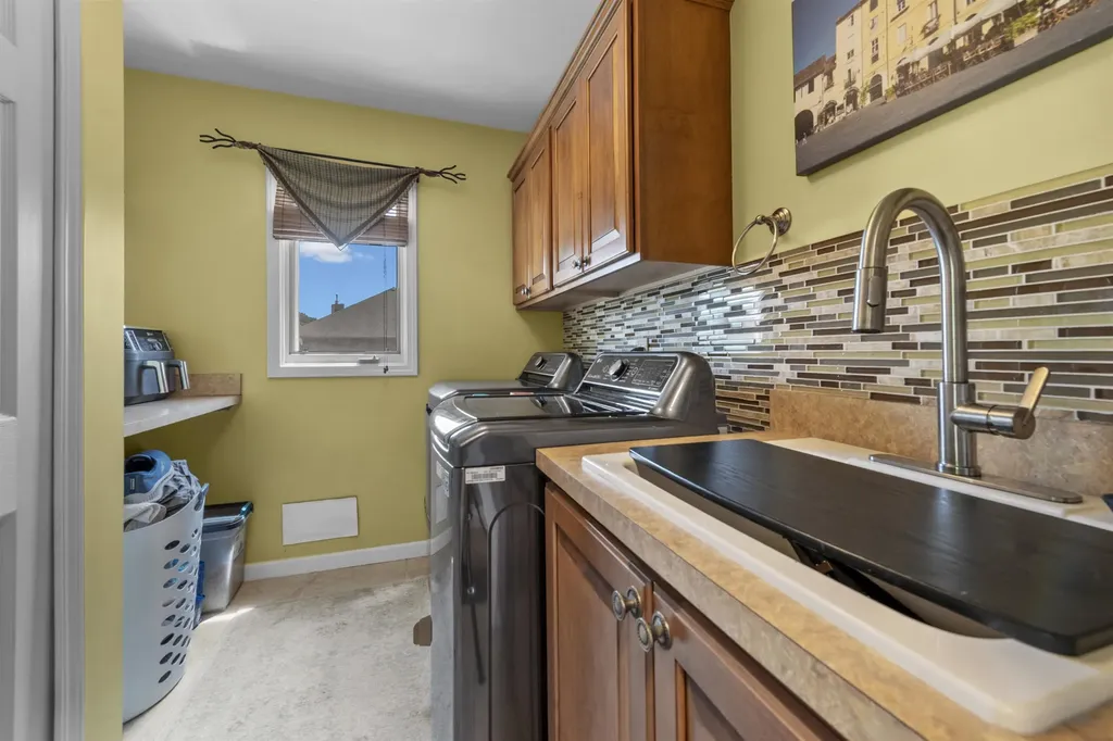 18913 Strongford Drive Macomb Township MI 48044