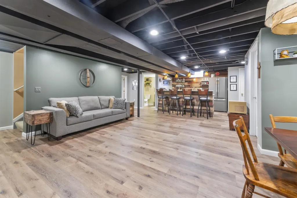 18913 Strongford Drive Macomb Township MI 48044