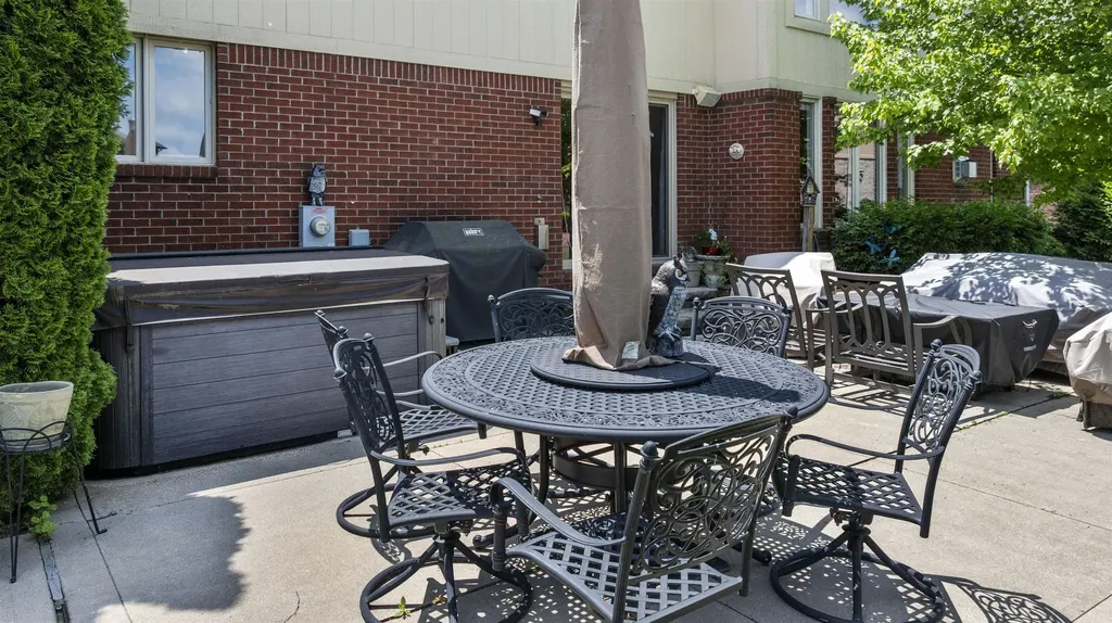 18913 Strongford Drive Macomb Township MI 48044