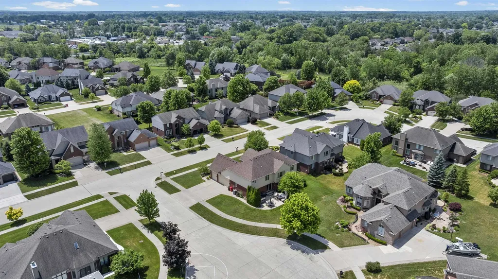 18913 Strongford Drive Macomb Township MI 48044