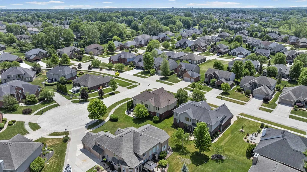 18913 Strongford Drive Macomb Township MI 48044