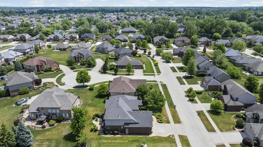 18913 Strongford Drive Macomb Township MI 48044