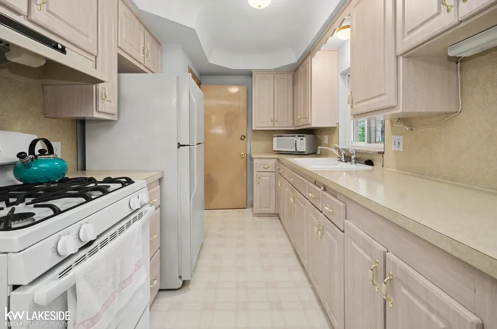 4455 Montgomery Road Shelby Charter Township MI 48316