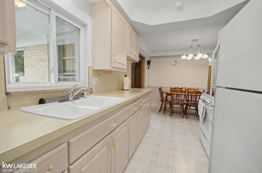 4455 Montgomery Road Shelby Charter Township MI 48316