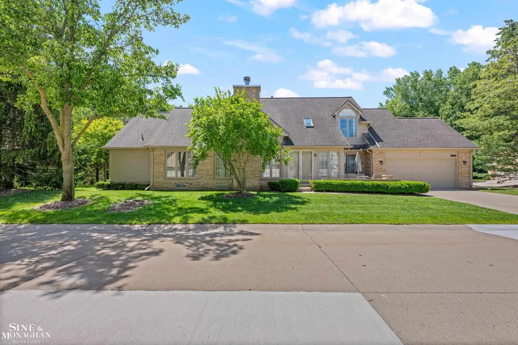 52112 Southview Ridge Macomb Township MI 48042