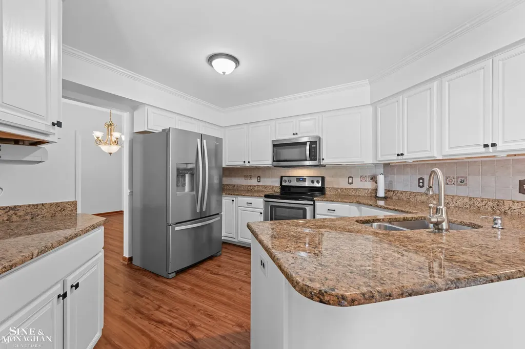 52112 Southview Ridge Macomb Township MI 48042