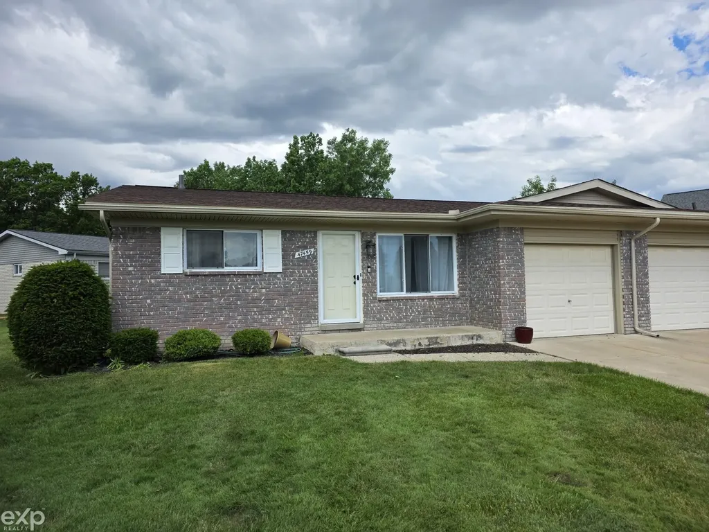 47459 Michele Court Chesterfield Township MI 48047