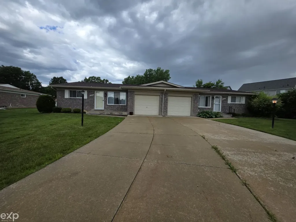 47459 Michele Court Chesterfield Township MI 48047