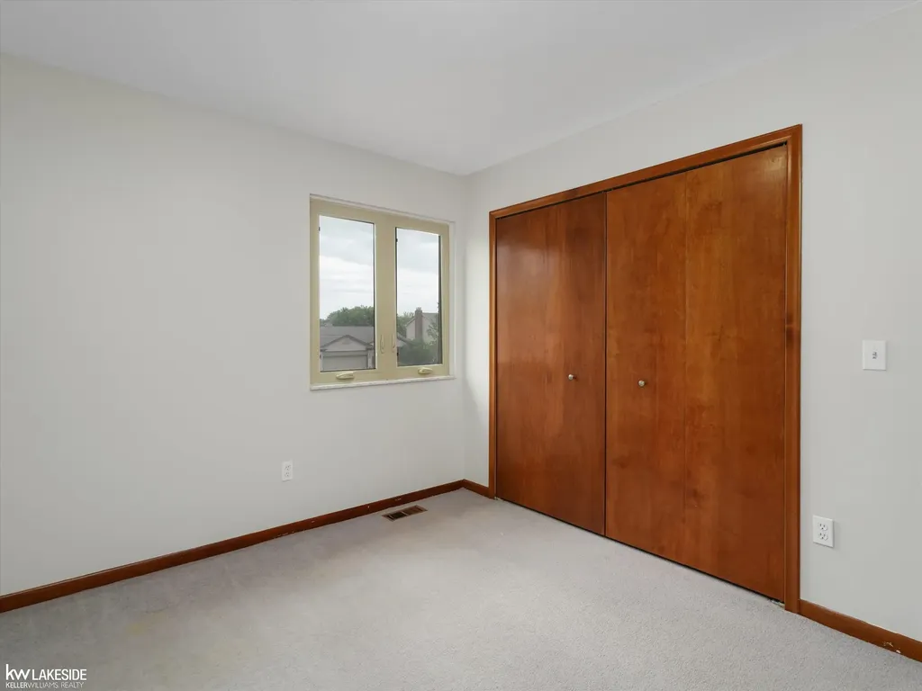 42411 Royal Lane Clinton Charter Township MI 48038