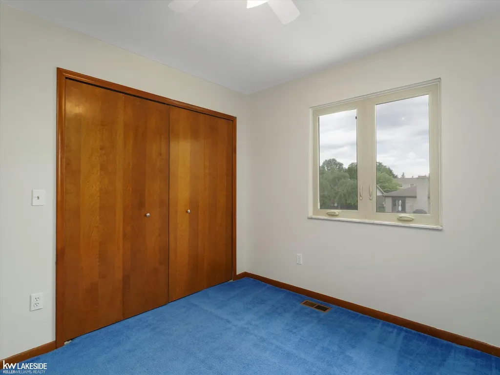 42411 Royal Lane Clinton Charter Township MI 48038