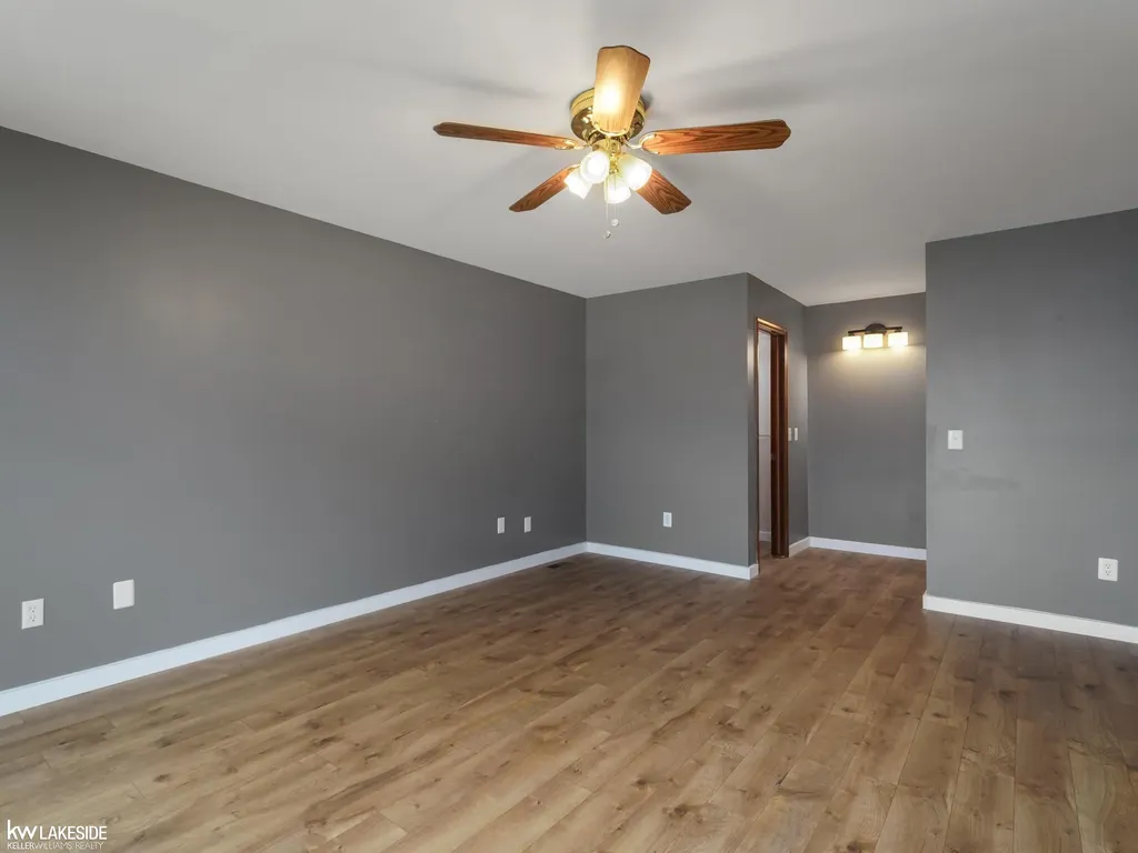 42411 Royal Lane Clinton Charter Township MI 48038