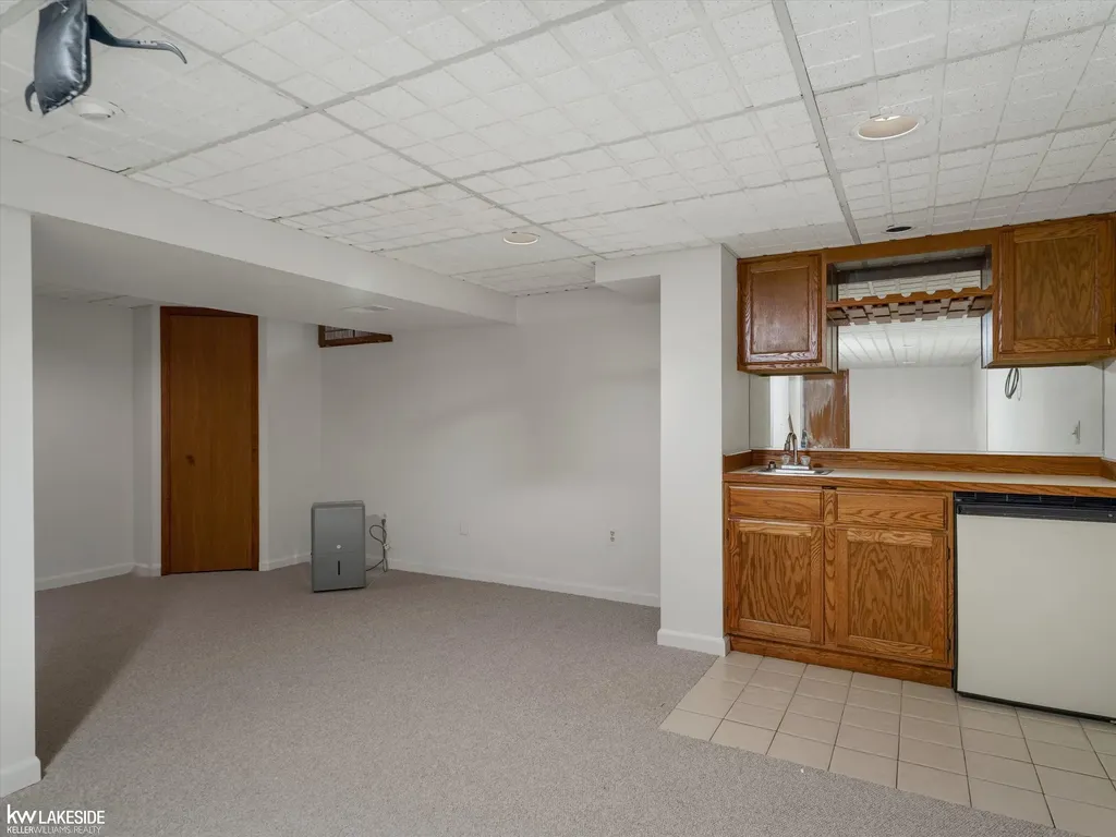 42411 Royal Lane Clinton Charter Township MI 48038