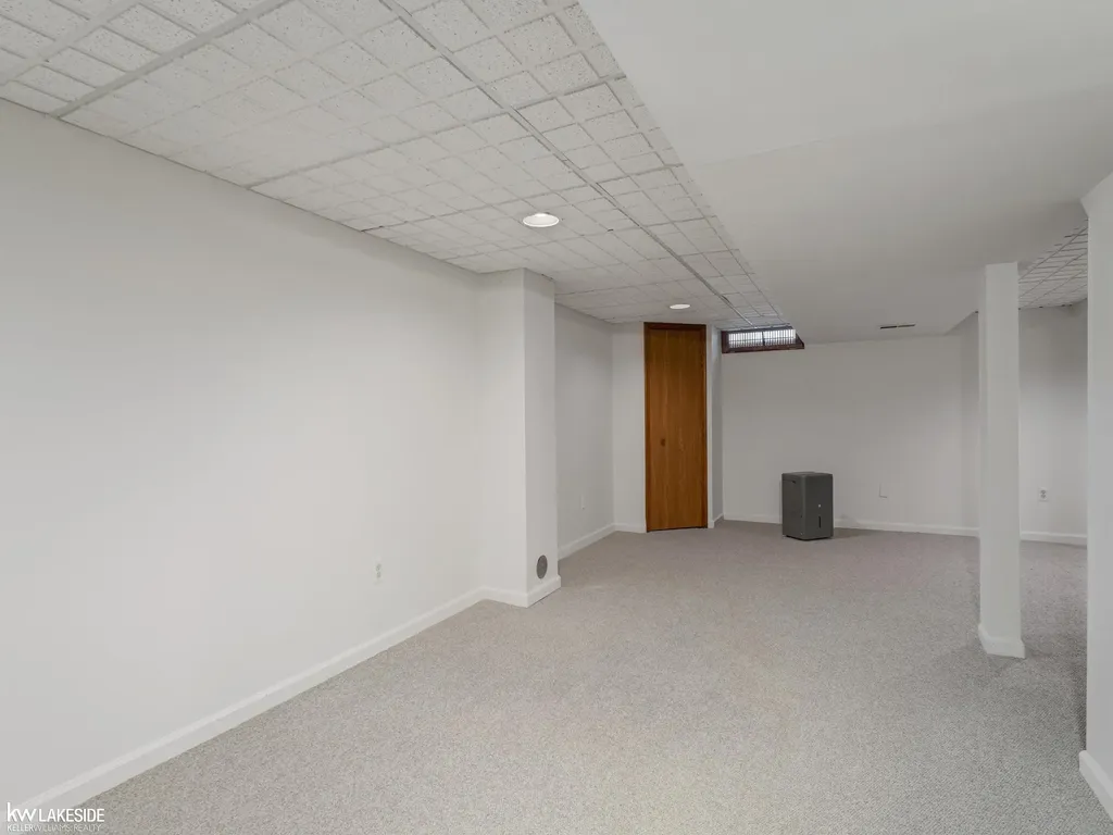 42411 Royal Lane Clinton Charter Township MI 48038