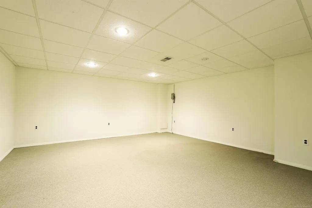39549 Chantilly Drive Sterling Heights City MI 48313