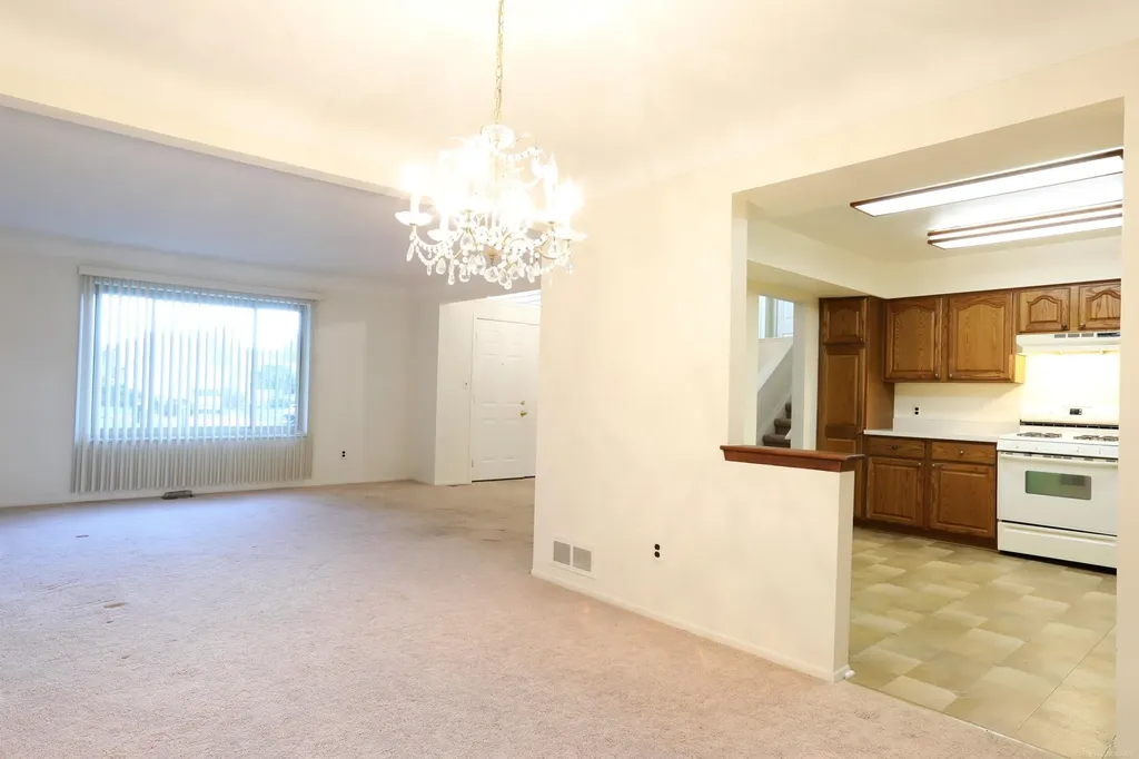 39549 Chantilly Drive Sterling Heights City MI 48313
