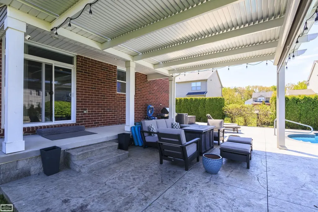48231 Long Leaf Drive Macomb Township MI 48044