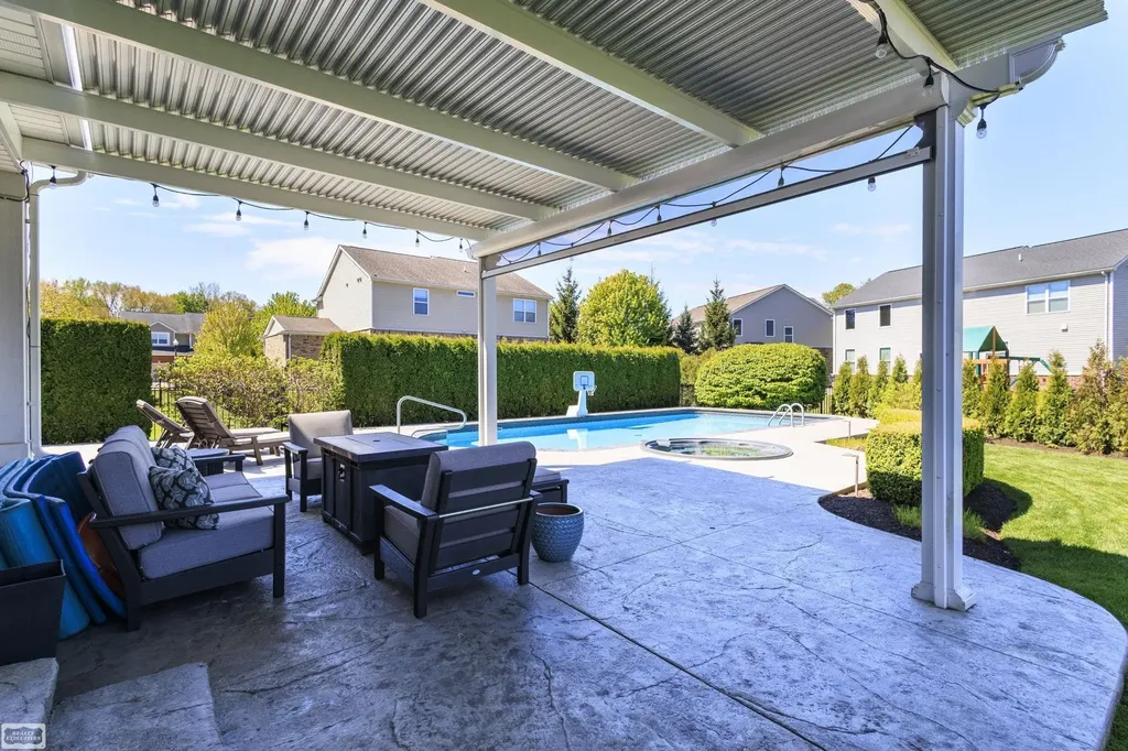 48231 Long Leaf Drive Macomb Township MI 48044