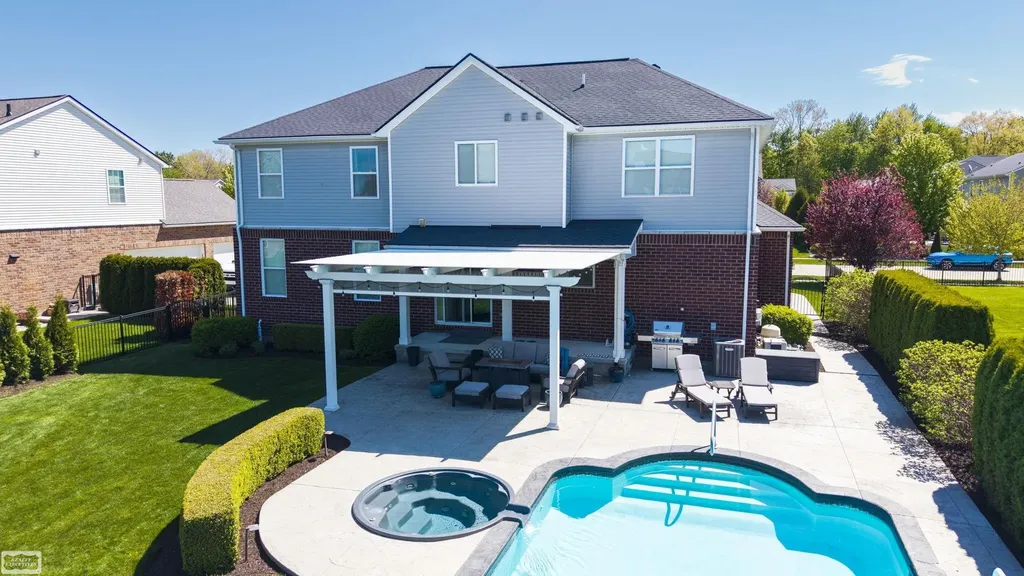 48231 Long Leaf Drive Macomb Township MI 48044